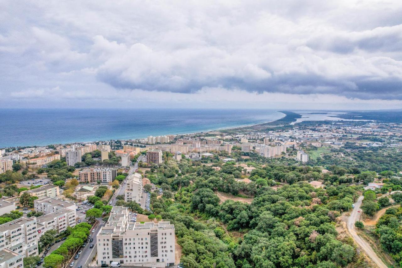 Appartement Cosy Et Spacieux Avec Jardin Et Parking باستيا المظهر الخارجي الصورة